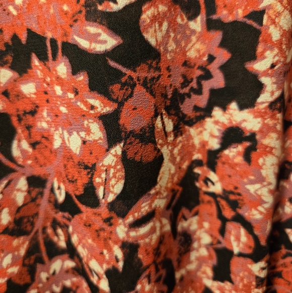 Vince Camuto Floral Blouse - Red and Black - Picture 6 of 6